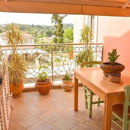 Artemis House Tatil Evi *