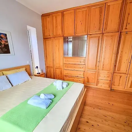Artemis House Tatil Evi